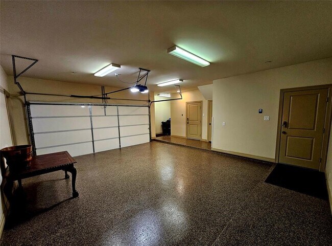 Building Photo - 1308 Lake Pointe Pkwy