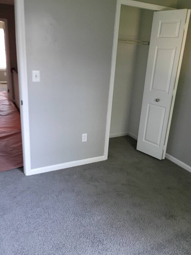 Building Photo - 8901 Harkate Way