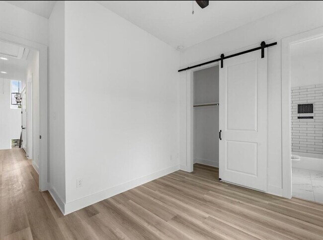 Building Photo - 5910 Val Verde St