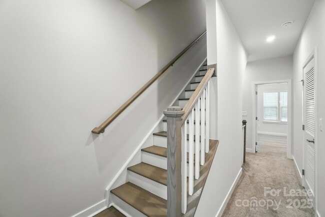Building Photo - 952 Broad River Ln