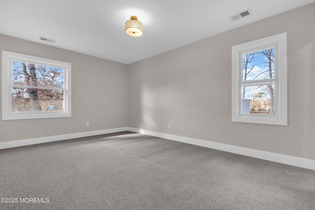 Building Photo - 170 Station Rd