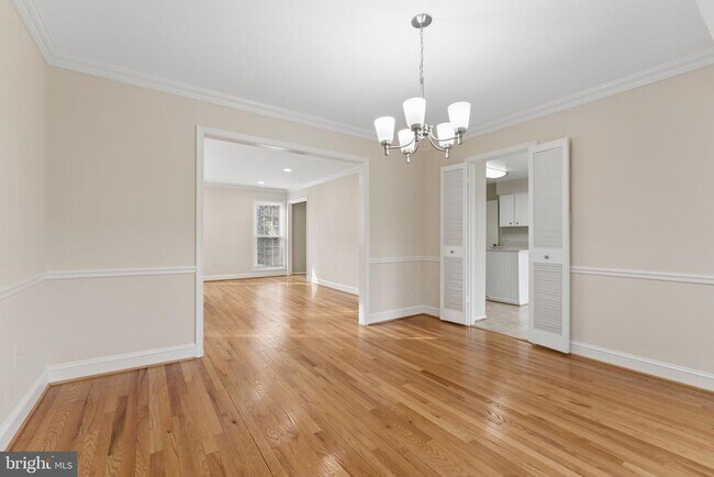 Building Photo - 2302 Tanglevale Dr