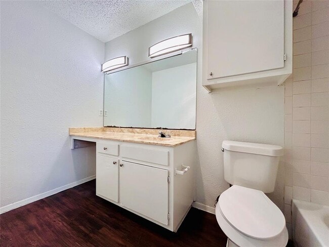 Building Photo - 1507 No Mor Cove