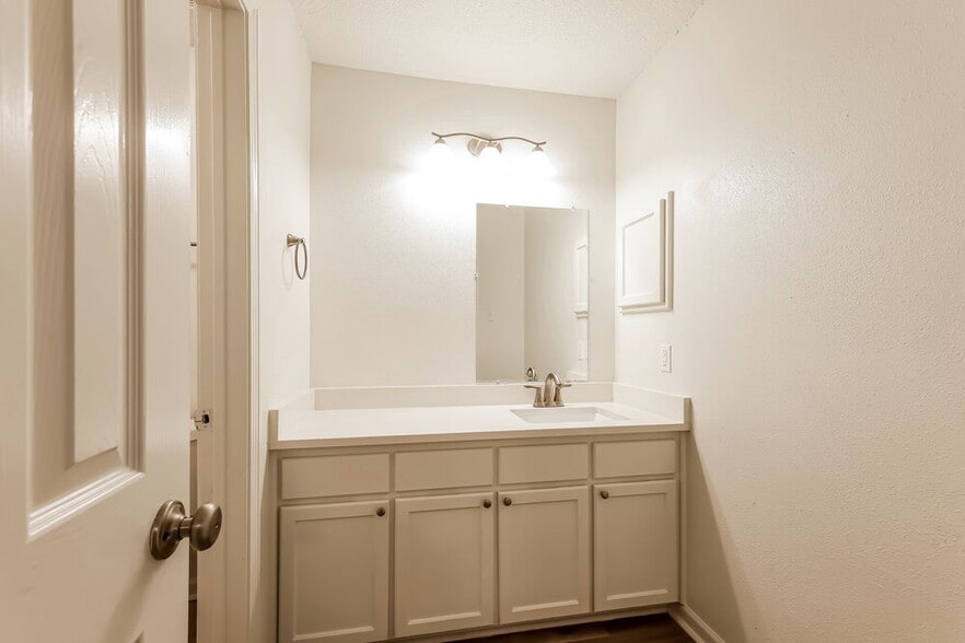 Building Photo - 20735 Fox Cliff Ln