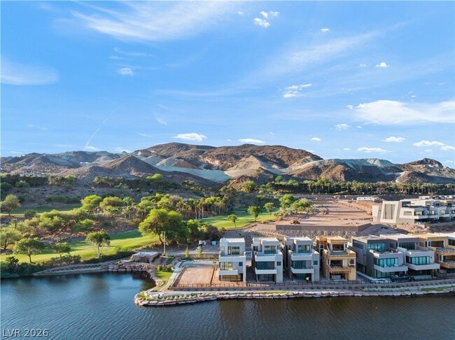 Building Photo - 66 Lakefront Dr