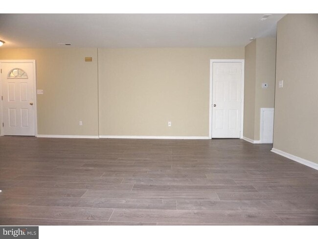 Building Photo - 509 Steeplechase Ct