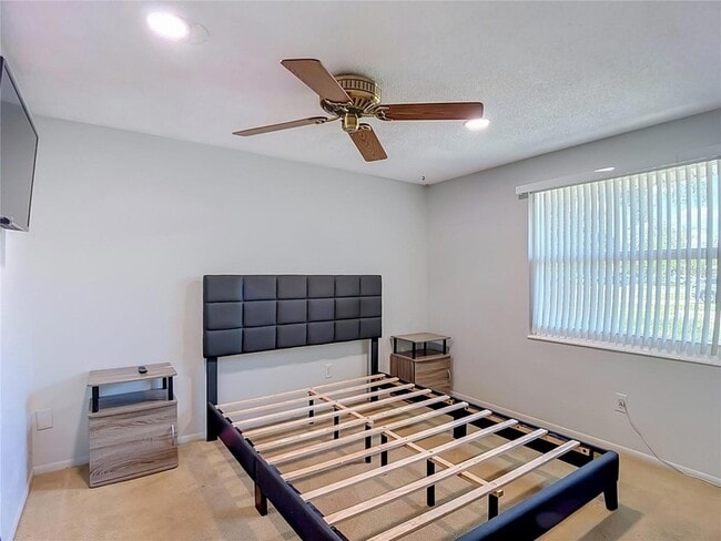 Building Photo - 7916 Woodgrove Cir