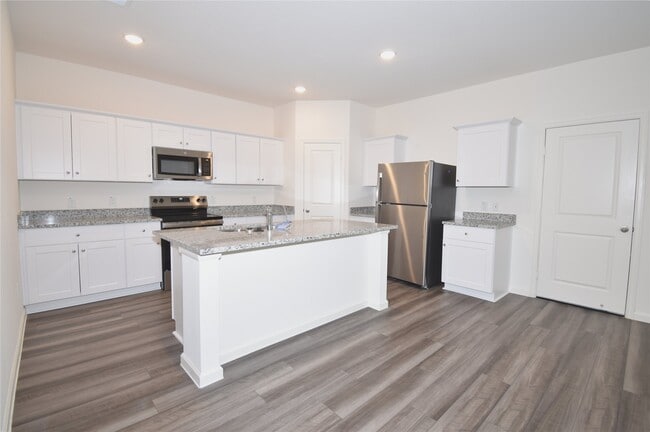 Building Photo - 15291 Abella Dr