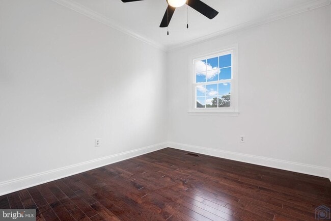Building Photo - 1639 Hart Ct