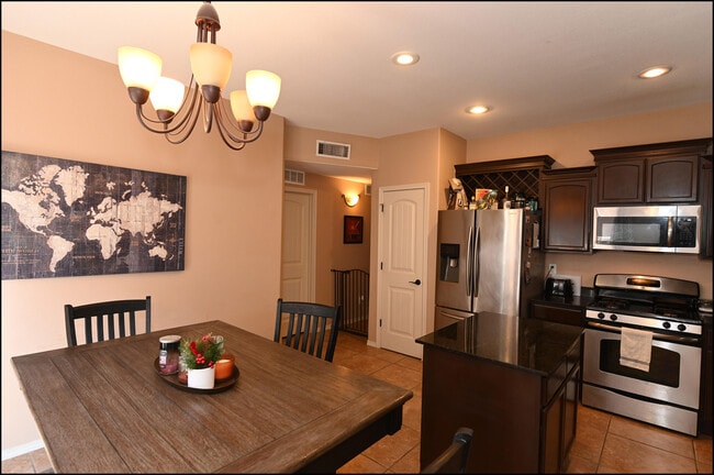 Building Photo - 14365 Valley Light Ct