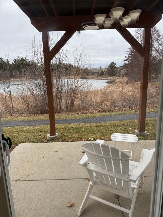 Building Photo - 111 W Chatham Ln