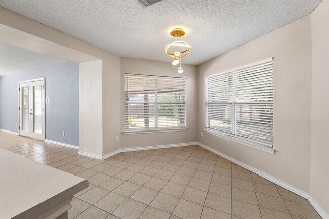 Building Photo - 1704 Matagorda Dr