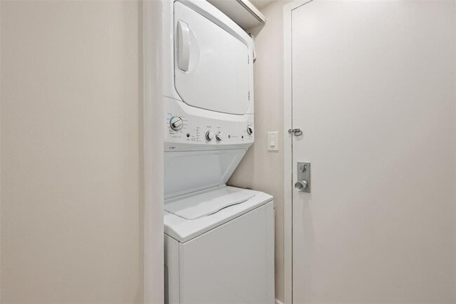 Building Photo - 3500 Galt Ocean Dr