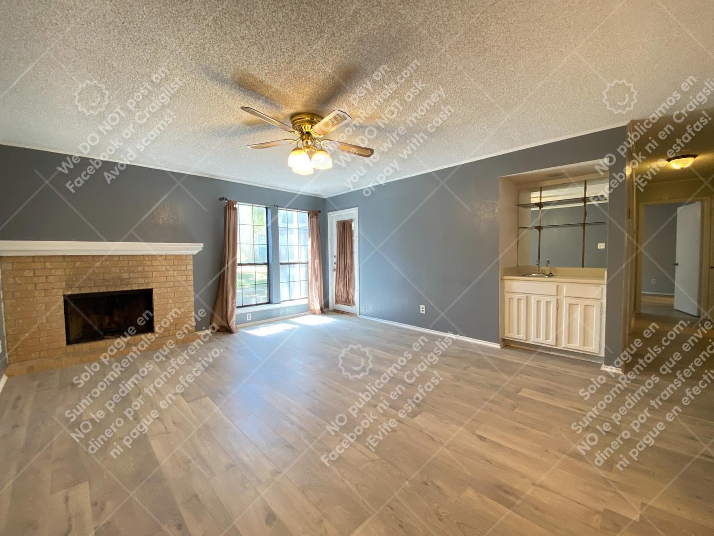 Building Photo - 1202 Thorpe Ln