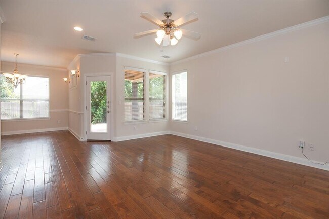 Building Photo - 6708 Menchaca Rd