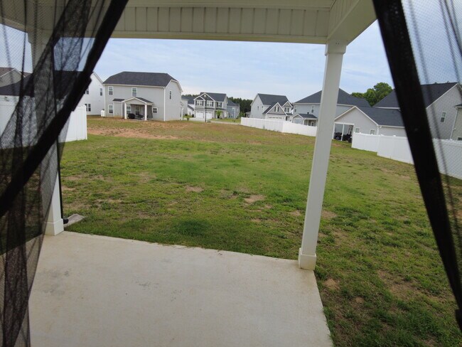 Building Photo - 111 Hanover Ct