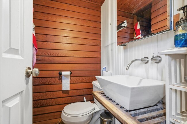 Building Photo - 241 N Highland Ave