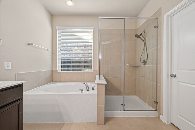 Building Photo - 9718 Justin Ridge Ln