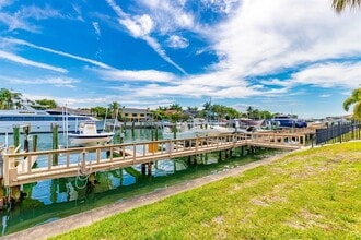 Building Photo - 745 Pinellas Bayway S