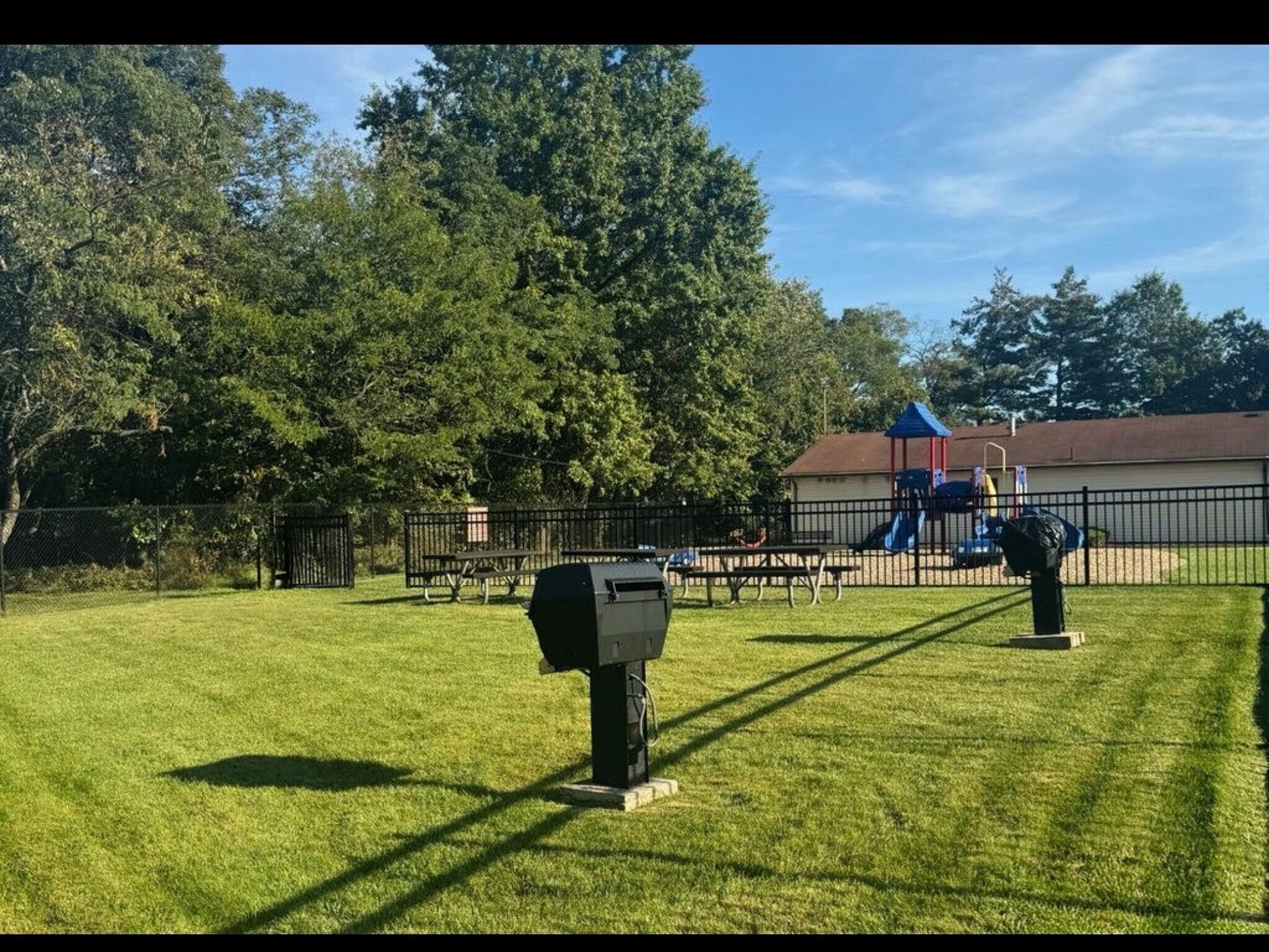 Building Photo - 331 Cricket Ln