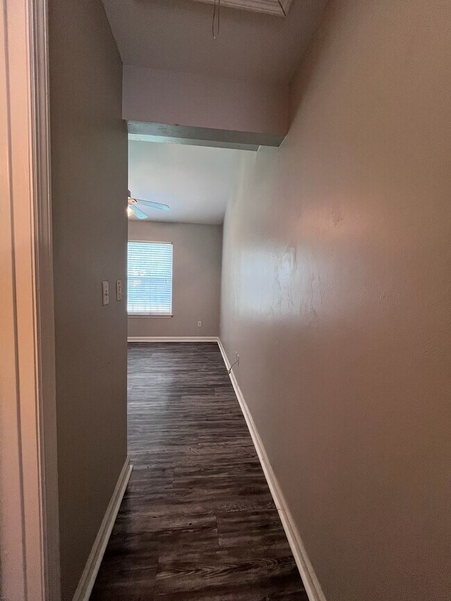 Building Photo - 1707 S Calhoun St