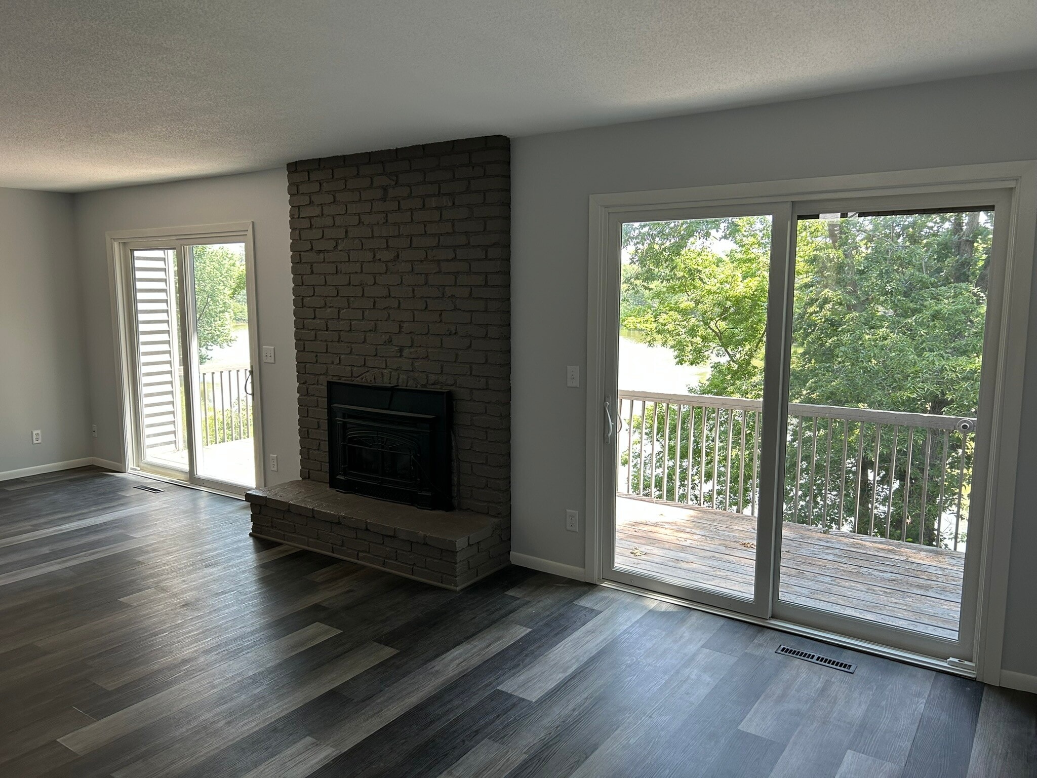 Living room - 2706 Mackubin St