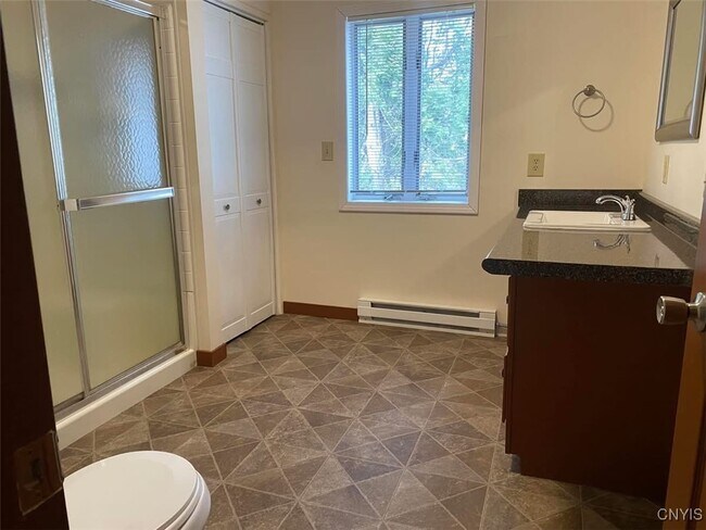 Building Photo - 41 Peat Bed Rd