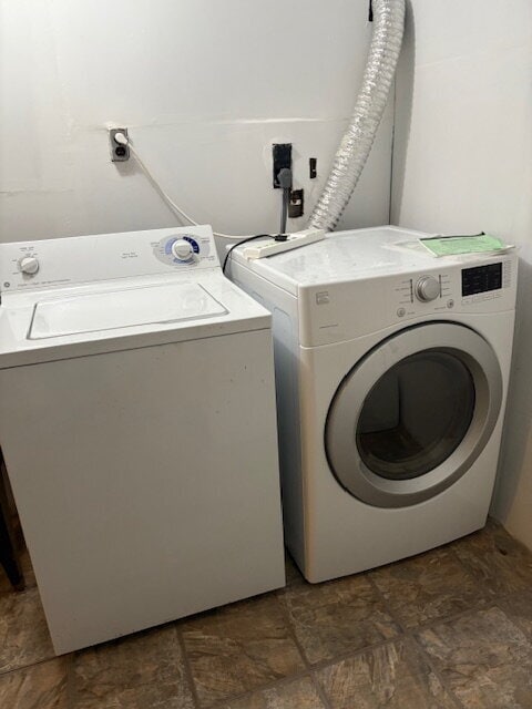 Building Photo - Beautiful, split-level home near Fort Washington marina!