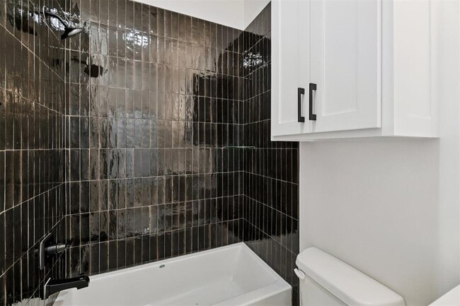 Building Photo - 18821 Selah Wy