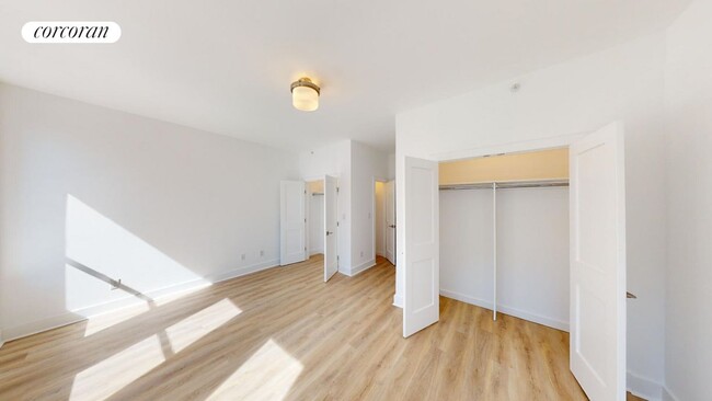 Building Photo - 346 43rd St