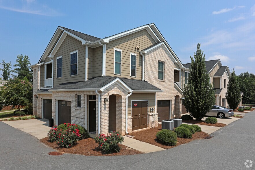 Piedmont Place 5817 Garden Village Ct Greensboro NC 27410 Apartment