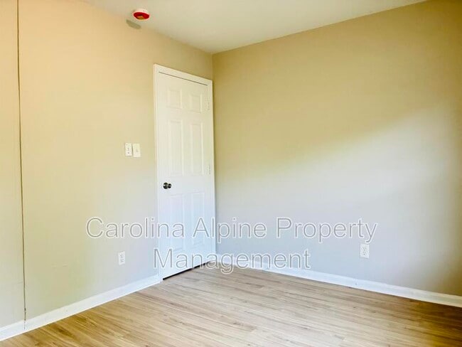 Building Photo - 6800 Fieldvale Pl