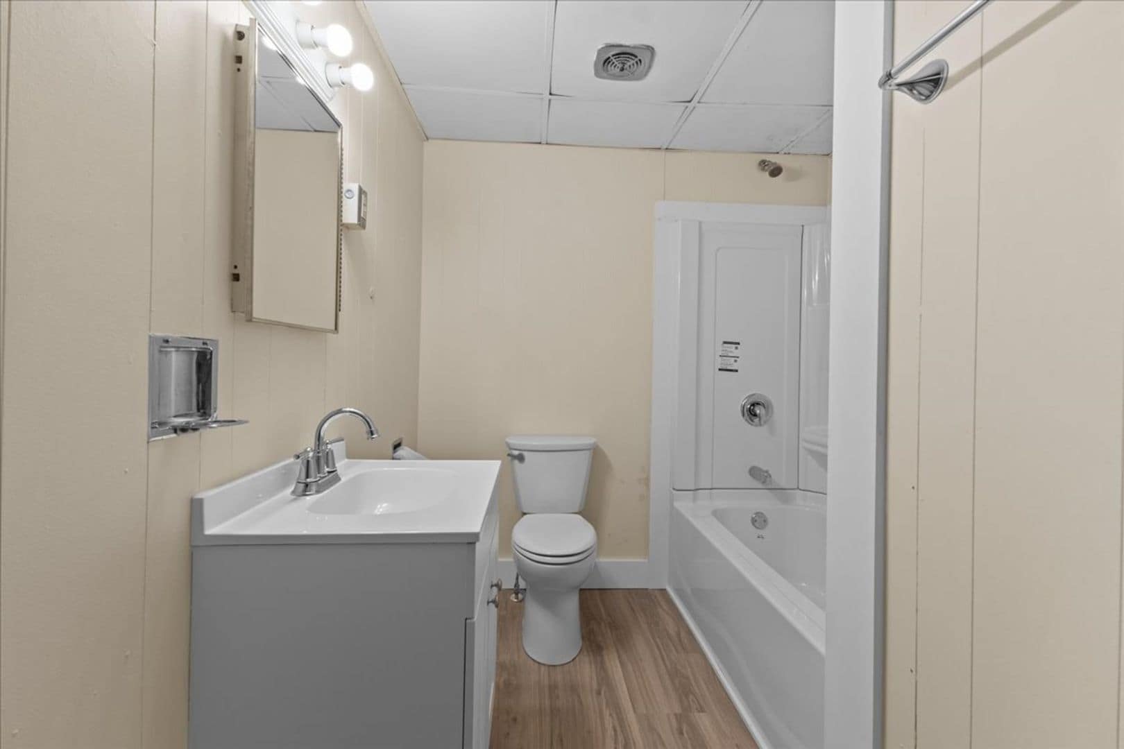 Building Photo - 207 S Union St