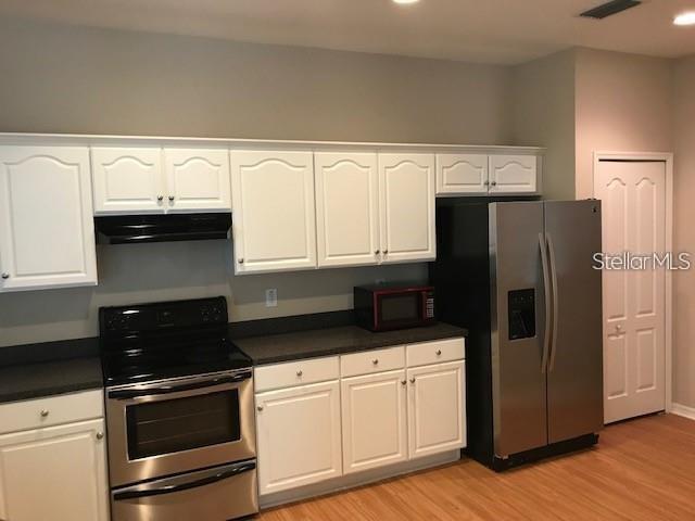 Building Photo - 6029 Sandhill Ridge Dr