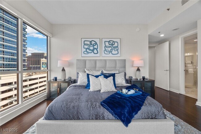 Building Photo - 4525 Dean Martin Dr