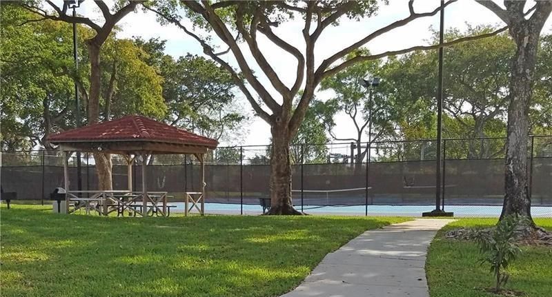 Building Photo - 109 Lake Emerald Dr