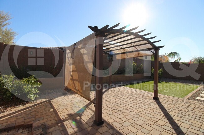 Building Photo - 2767 E Mews Rd