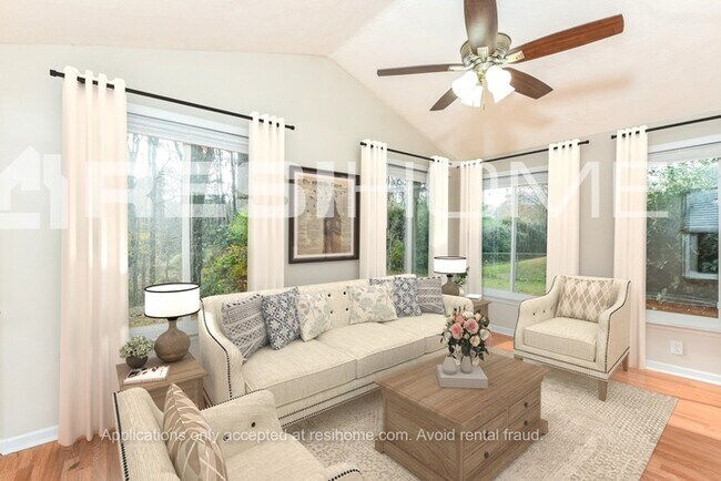 Building Photo - 623 Crestmont Ct