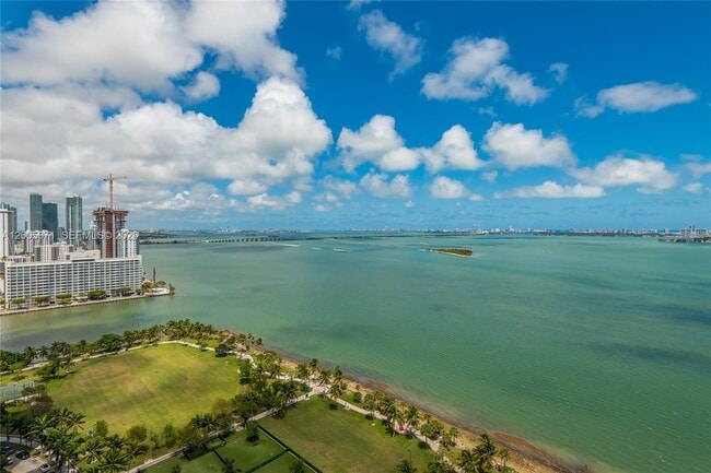 Building Photo - 488 NE 18th St