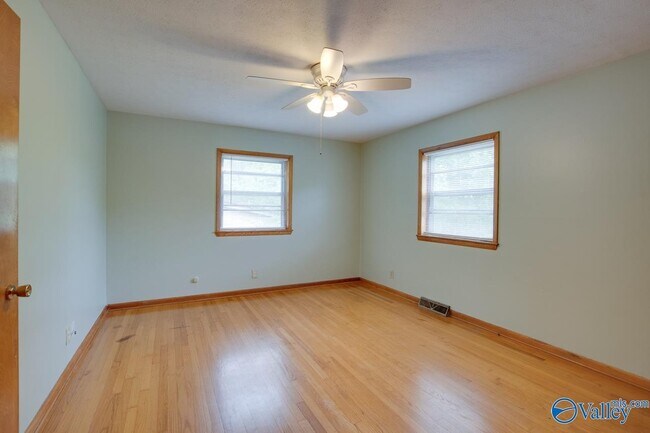 Building Photo - 3902 Mccalley Pl