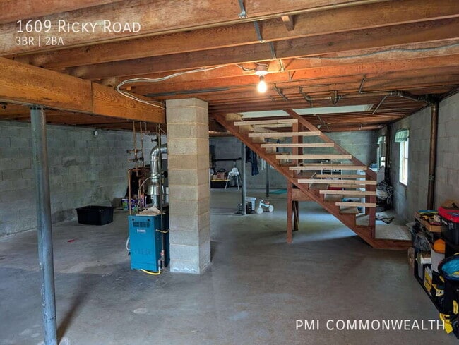 Building Photo - 1609 Ricky Rd