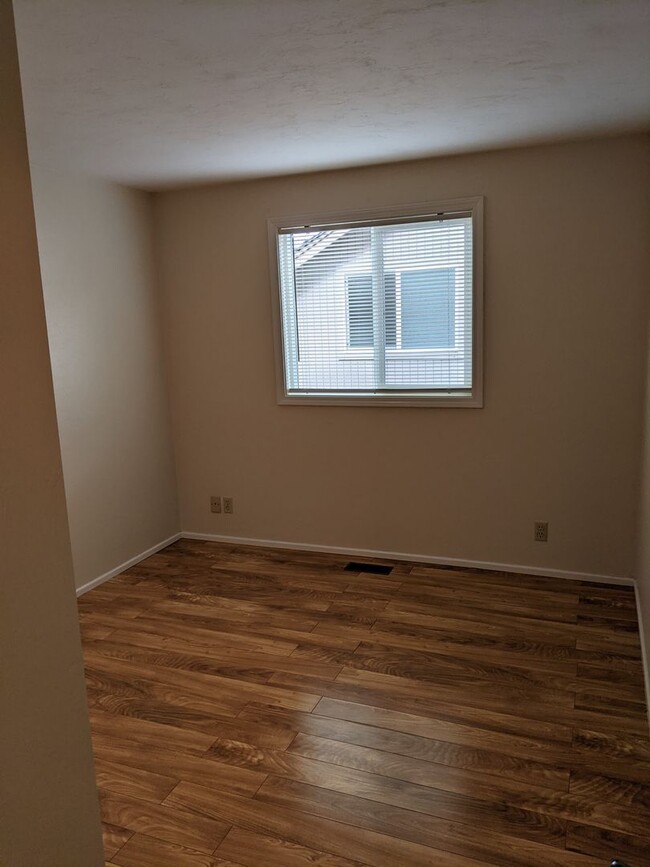 Building Photo - Beautiful 4-Bedroom, 2-Bath Plus Office In...