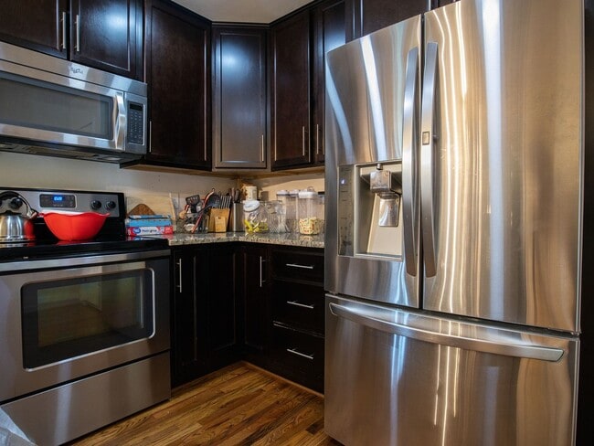 Building Photo - Stunning Shaker-Style 4-Bedroom Home in Chesterfield | Granite & Hardwoods!