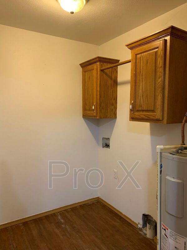 Building Photo - 4569 E Zora St