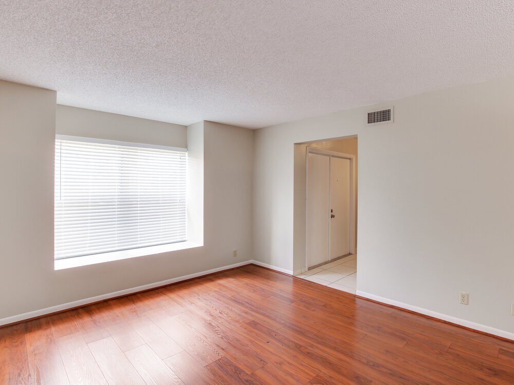 Building Photo - 3231 Ensenada Way