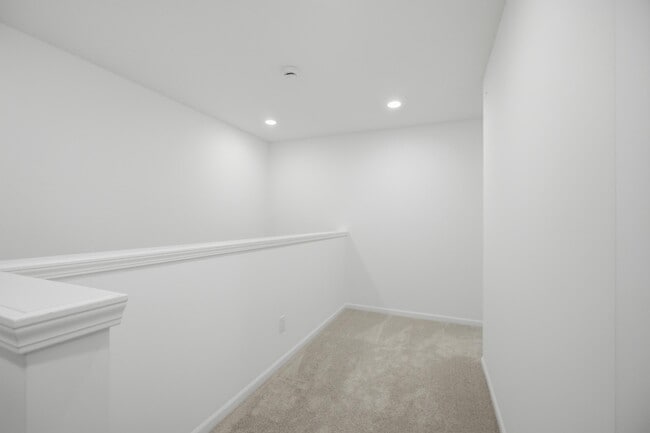Building Photo - 5574 E Spaniel Dr