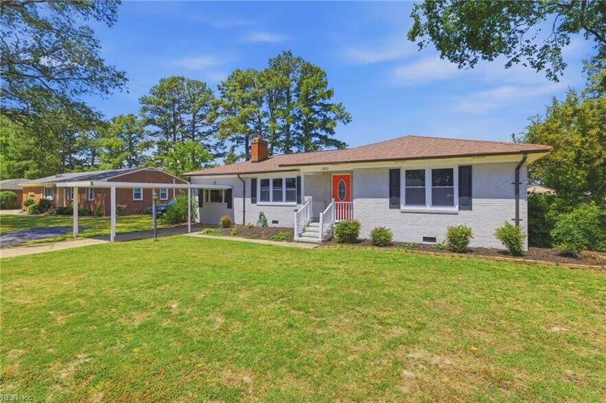 Building Photo - 3113 Woodlawn Dr