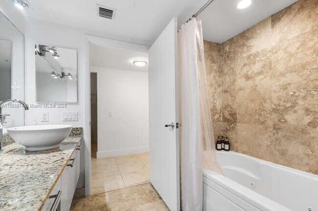 Building Photo - 41 SE 5th St