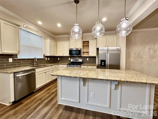 Building Photo - 5733 Lachlan Hill Ln