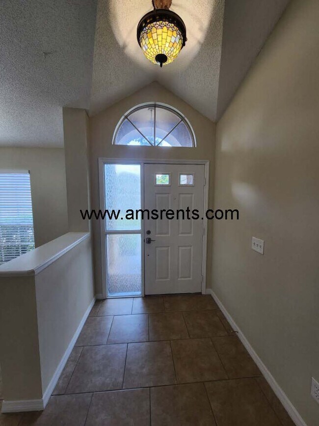 Building Photo - 8615 Running Bear Ct